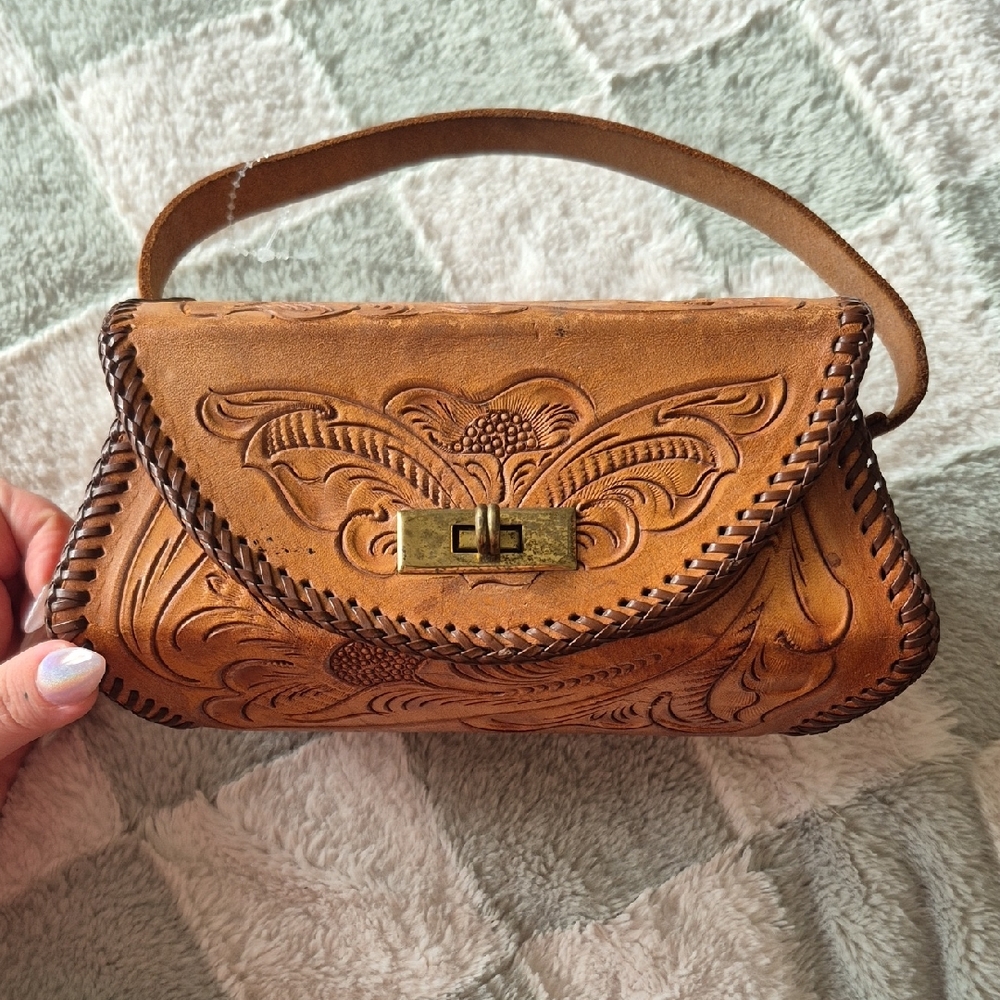 Vintage Tooled Leather Elegant Tan Handbag